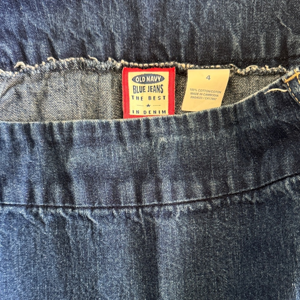 Old Navy Classic Blue Denim Pencil Skirt - Picture 2 of 4